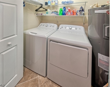 9528 Avellino Way - Photo Thumbnail 19