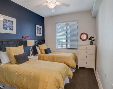 9731 Acqua Court - Photo Thumbnail 14