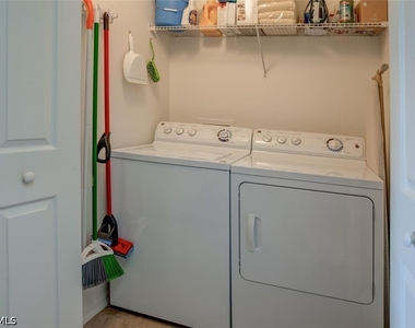 9731 Acqua Court - Photo Thumbnail 16