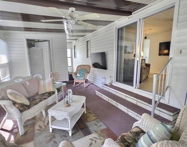46 Palm Forest Drive - Photo Thumbnail 17