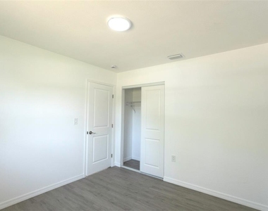 14820 Atlantic Avenue - Photo Thumbnail 15