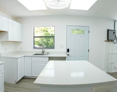 14820 Atlantic Avenue - Photo Thumbnail 24