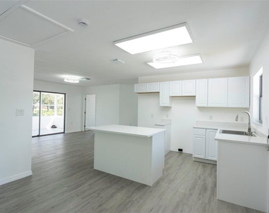 14820 Atlantic Avenue - Photo Thumbnail 25