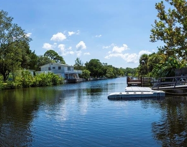 14820 Atlantic Avenue - Photo Thumbnail 5