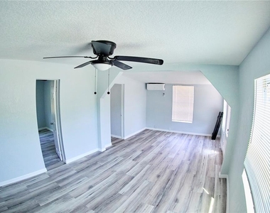 3917 E Hanna Avenue - Photo Thumbnail 9