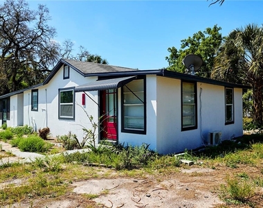 3917 E Hanna Avenue - Photo Thumbnail 8
