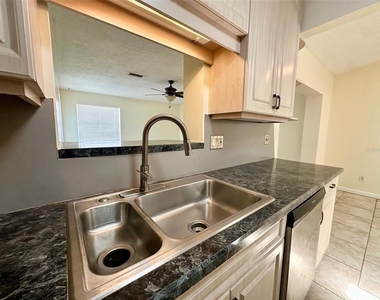 9099 108th Avenue - Photo Thumbnail 4