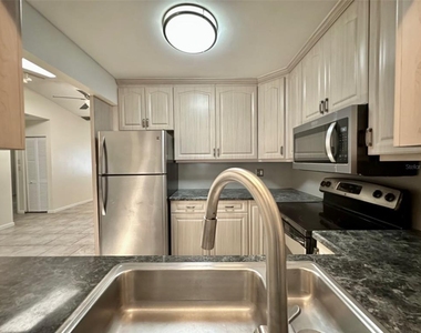 9099 108th Avenue - Photo Thumbnail 8