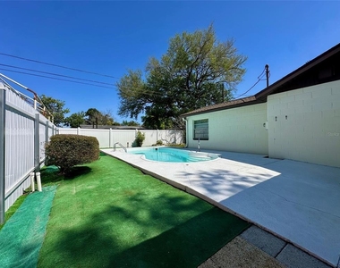 9099 108th Avenue - Photo Thumbnail 23