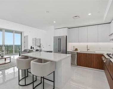 400 Central Avenue - Photo Thumbnail 3