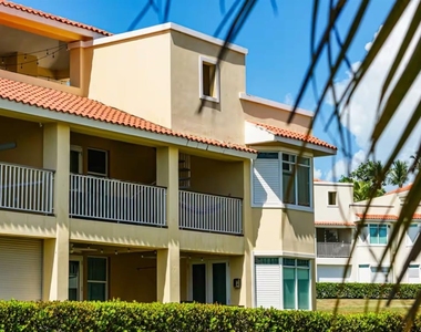 180 Palmas Drive - Photo Thumbnail 17