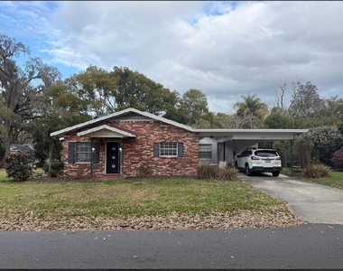 305 Se 10th Avenue - Photo Thumbnail 1