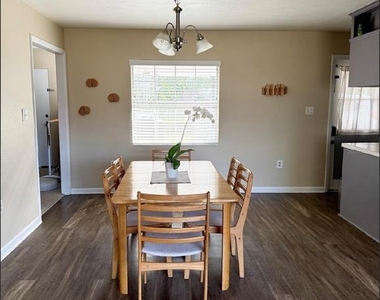 305 Se 10th Avenue - Photo Thumbnail 12