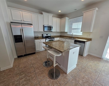 9464 Tawnyberry Street - Photo Thumbnail 7
