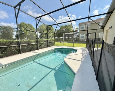 2136 Victoria Drive - Photo Thumbnail 25