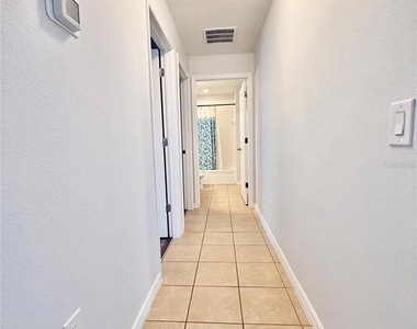 2136 Victoria Drive - Photo Thumbnail 17