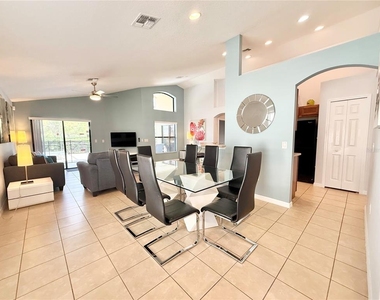 2136 Victoria Drive - Photo Thumbnail 5