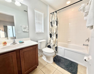 2136 Victoria Drive - Photo Thumbnail 16