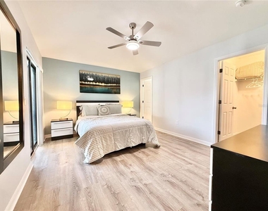2136 Victoria Drive - Photo Thumbnail 18