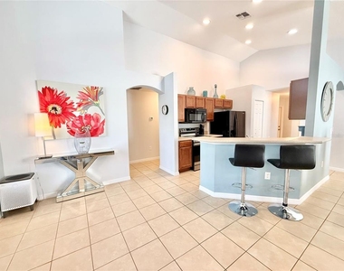 2136 Victoria Drive - Photo Thumbnail 9