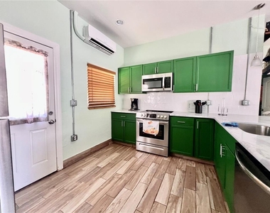 821 Mulberry Street - Photo Thumbnail 4