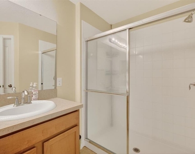 1323 Priory Circle - Photo Thumbnail 31