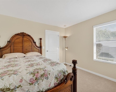1323 Priory Circle - Photo Thumbnail 24