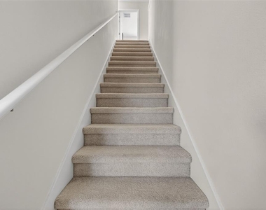1323 Priory Circle - Photo Thumbnail 22
