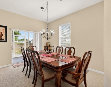 1323 Priory Circle - Photo Thumbnail 13