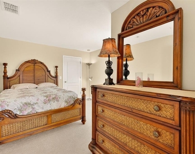 1323 Priory Circle - Photo Thumbnail 23