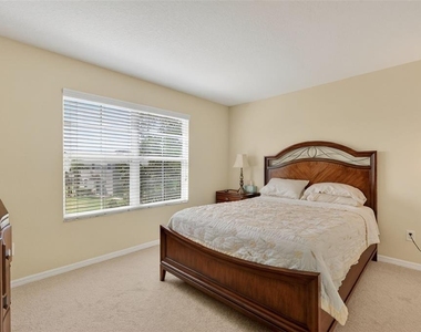 1323 Priory Circle - Photo Thumbnail 25