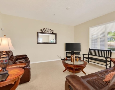 1323 Priory Circle - Photo Thumbnail 14