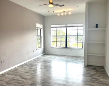 6137 Metrowest Boulevard - Photo Thumbnail 3