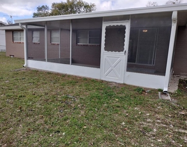 3246 Ne 7th Lane - Photo Thumbnail 12