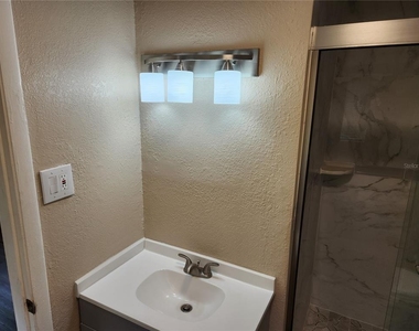 3246 Ne 7th Lane - Photo Thumbnail 24