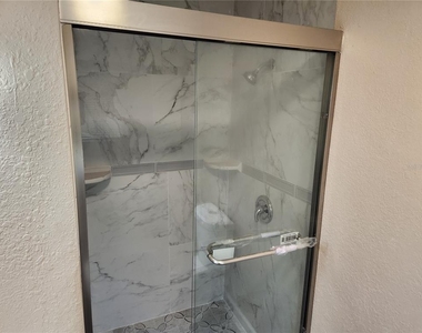 3246 Ne 7th Lane - Photo Thumbnail 27