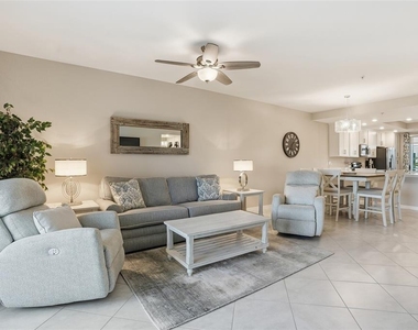14204 Heritage Landing Boulevard - Photo Thumbnail 8