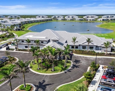 14204 Heritage Landing Boulevard - Photo Thumbnail 42