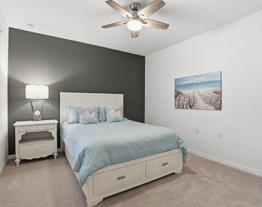 14204 Heritage Landing Boulevard - Photo Thumbnail 25