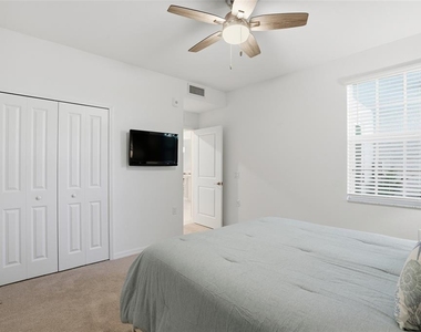 14204 Heritage Landing Boulevard - Photo Thumbnail 26