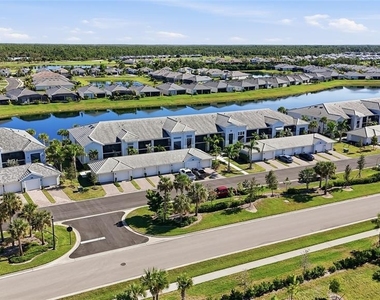 14204 Heritage Landing Boulevard - Photo Thumbnail 2