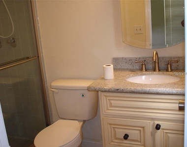 7211 W Country Club Drive N - Photo Thumbnail 8
