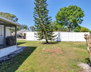 2323 Doud Street - Photo Thumbnail 33