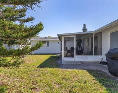 2323 Doud Street - Photo Thumbnail 30