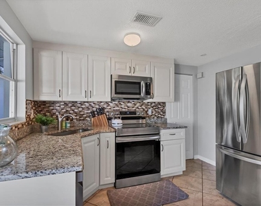 2323 Doud Street - Photo Thumbnail 13