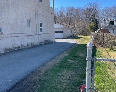 210 Crane Street - Photo Thumbnail 14