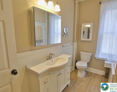 325 N 8th Street - Photo Thumbnail 7