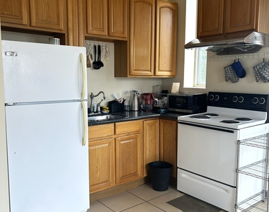 71-73 Whitney Avenue - Photo Thumbnail 2