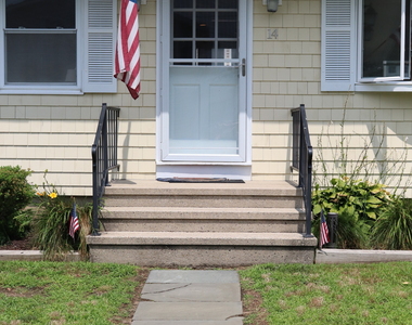 14 Leeway Drive - Photo Thumbnail 3
