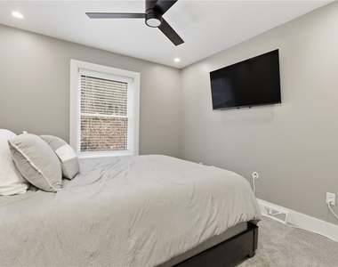 240 E Jefferson St - Photo Thumbnail 31